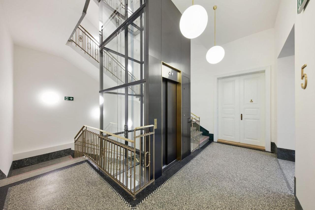 Luxury Apartment In The Centre Praga Esterno foto